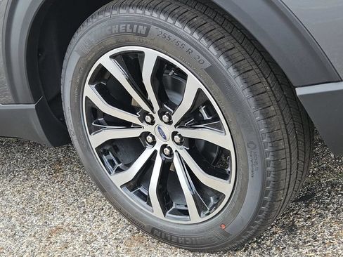New 2026 Ford Explorer ST-Line RWD image 9