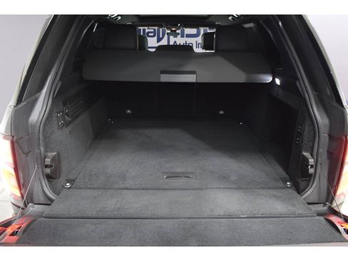 Used 2019 Land Rover Range Rover Long Wheelbase Supercharged AWD/4WD image 16