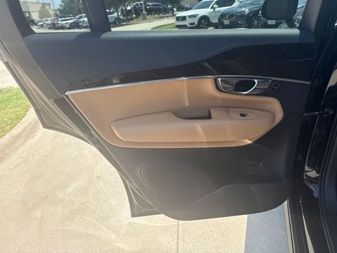 Used 2019 Volvo XC90 T6 Momentum w/ Advanced Package AWD/4WD image 17