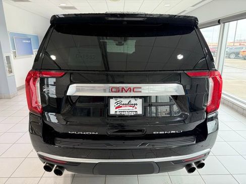 Used 2021 GMC Yukon Denali w/ Denali Premium Package image 7