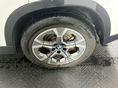Used 2025 BMW X1 xDrive28i AWD/4WD image 11