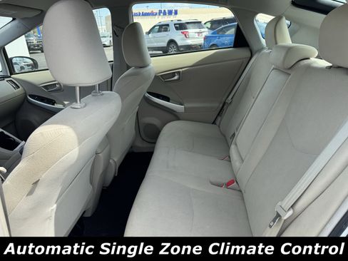 Used 2015 Toyota Prius Three image 5