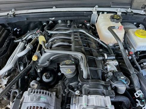 Used 2022 Jeep Wrangler Unlimited Sport S image 29