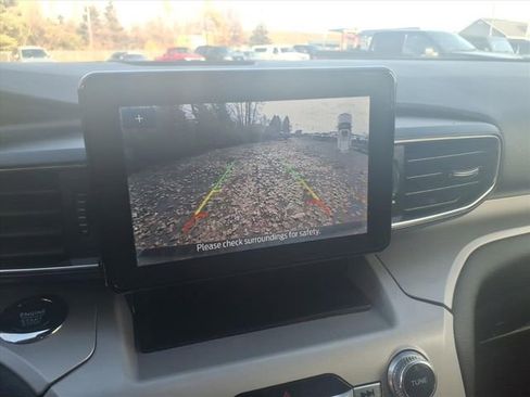 Certified 2023 Ford Explorer XLT w/ Equipment Group 202A image 21