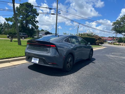 Used 2024 Toyota Prius LE image 8