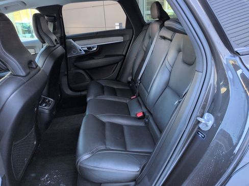 Used 2023 Volvo V90 B6 Cross Country Ultimate w/ Climate Package image 27