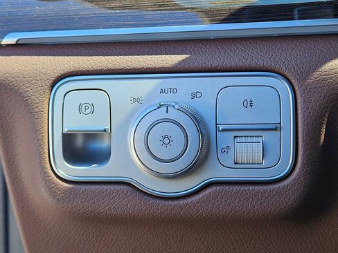 New 2026 Mercedes-Benz GLS 450 4MATIC image 24