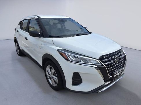 Used 2021 Nissan Kicks S FWD image 8