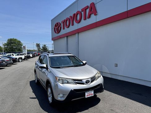 Used 2013 Toyota RAV4 XLE AWD/4WD image 1