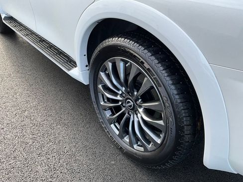 Used 2024 Nissan Armada Platinum w/ Captain's Chairs Package image 18