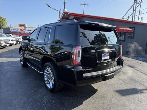 Used 2017 GMC Yukon SLT w/ Premium Edition image 4