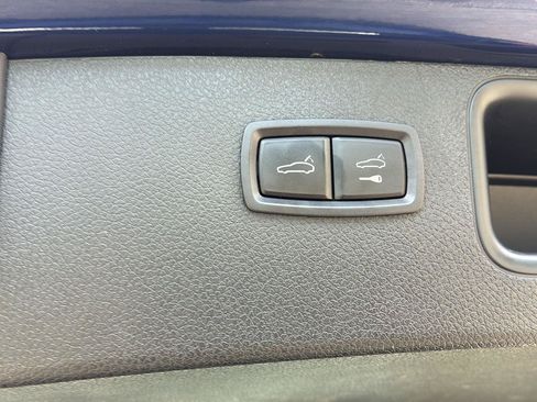 Used 2022 Porsche Macan AWD/4WD image 21