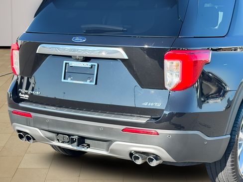 Used 2023 Ford Explorer Platinum w/ Technology Package AWD/4WD image 41