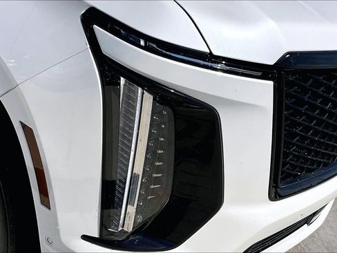 Used 2025 Cadillac Escalade Sport image 27