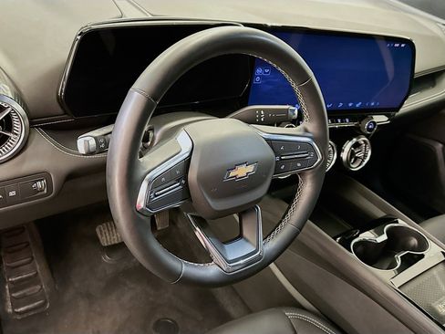 Used 2024 Chevrolet Blazer EV LT AWD/4WD image 18