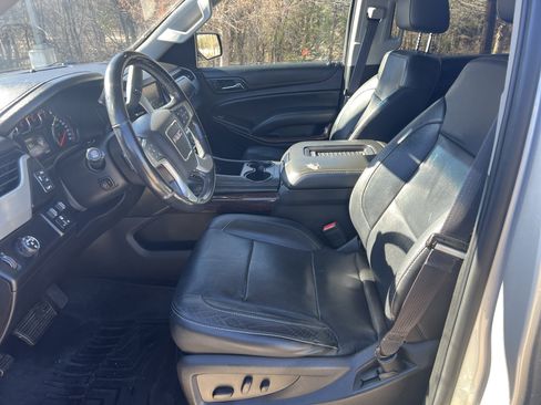Used 2016 GMC Yukon XL SLT w/ Open Road Package image 16