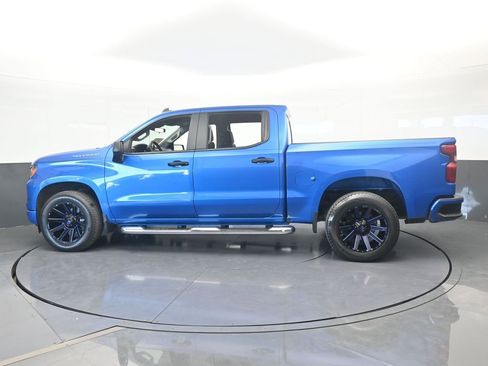 Used 2022 Chevrolet Silverado 1500 Custom image 3