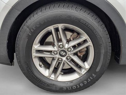 Used 2018 Hyundai Santa Fe Sport image 21