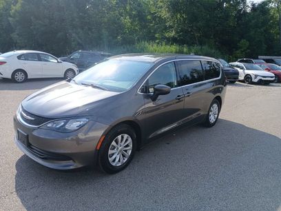 Used 2017 Chrysler Pacifica Touring w/ Tire & Wheel Group