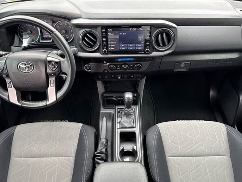 Used 2021 Toyota Tacoma TRD Sport w/ Technology Package image 13