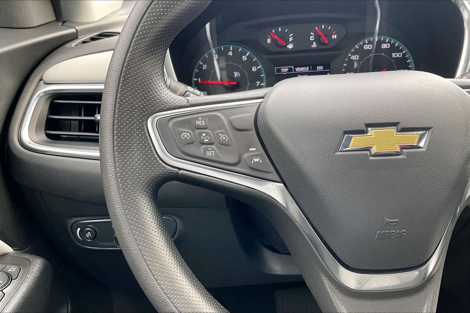 Used 2024 Chevrolet Equinox LS w/ Driver Confidence II Package AWD/4WD image 22