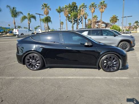 Used 2021 Tesla Model Y Performance AWD/4WD image 2