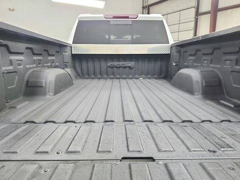 Used 2023 GMC Sierra 1500 AT4 w/ AT4 Preferred Package AWD/4WD image 43