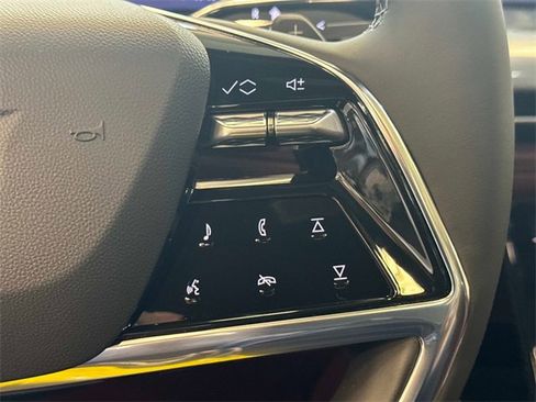 New 2026 Cadillac Escalade Luxury w/ LPO, Radiant Package image 27