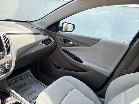 Used 2020 Chevrolet Malibu LS w/ Driver Confidence Package II image 27