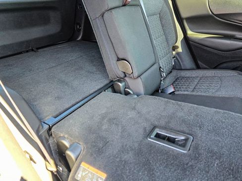 Used 2022 Chevrolet Equinox LT image 35