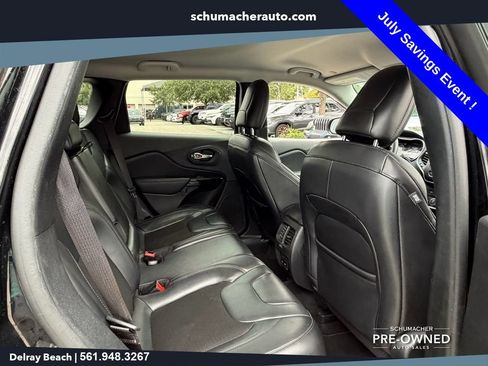 Used 2020 Jeep Cherokee Latitude Plus FWD image 16