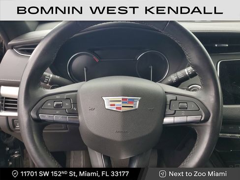 Used 2023 Cadillac XT4 Premium Luxury image 16