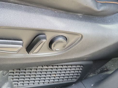 Used 2021 Toyota Sienna XSE FWD image 14