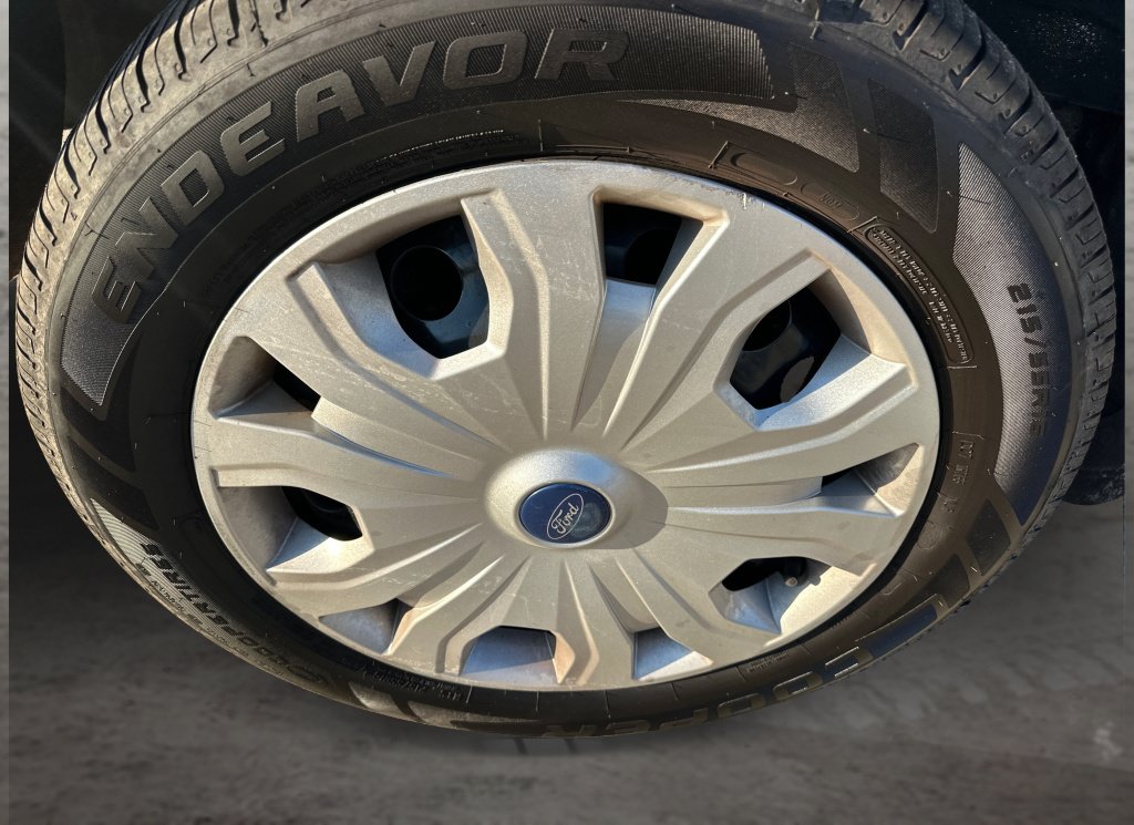Used 2022 Ford Transit Connect XL FWD image 16
