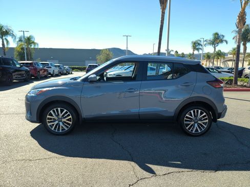 Used 2024 Nissan Kicks SV image 7