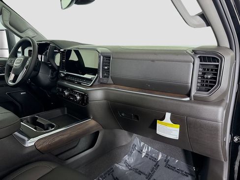 New 2025 GMC Sierra 3500 SLT w/ SLT Premium Package image 30