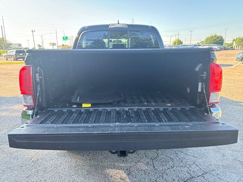 Used 2016 Toyota Tacoma TRD Off-Road w/ Towing Package AWD/4WD image 19