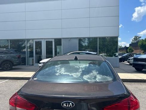 Used 2018 Kia Forte LX FWD image 6
