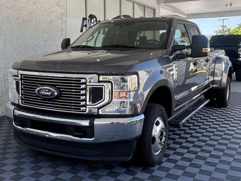 Used 2020 Ford F350 XL w/ STX Appearance Package AWD/4WD image 2
