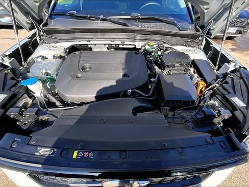 Certified 2024 Volvo XC40 B5 Plus w/ Protection Package Premier image 29