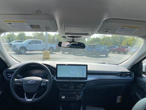 New 2025 Ford Escape SE image 20