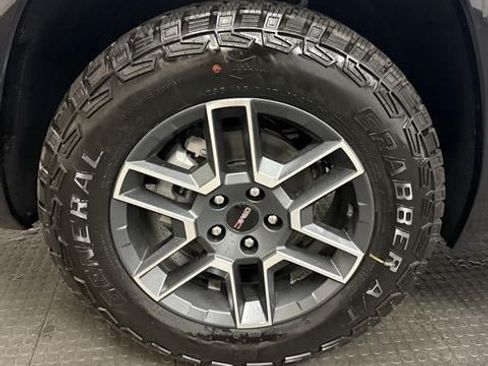New 2026 GMC Terrain AT4 w/ Convenience Package III AWD/4WD image 10
