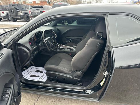 Used 2019 Dodge Challenger R/T RWD image 13