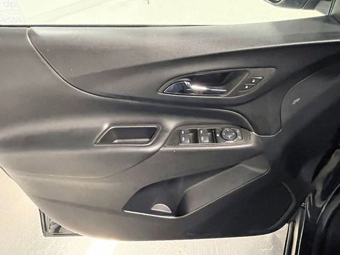 Used 2023 Chevrolet Equinox LT image 18