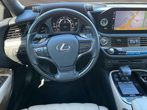 Used 2022 Lexus LS 500 image 5