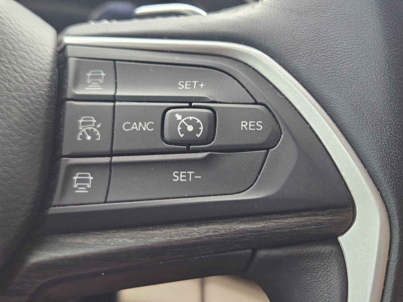 Used 2021 Jeep Grand Cherokee L Limited AWD/4WD image 21