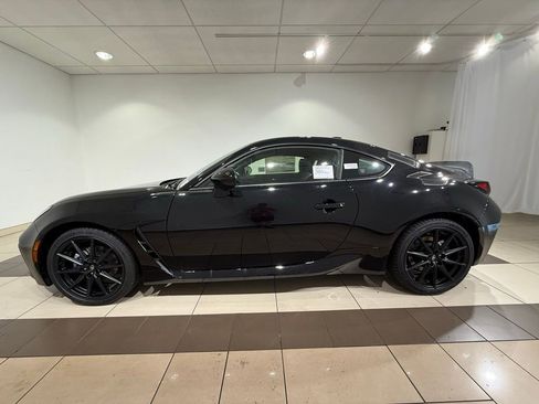 New 2025 Toyota GR86 Premium image 2