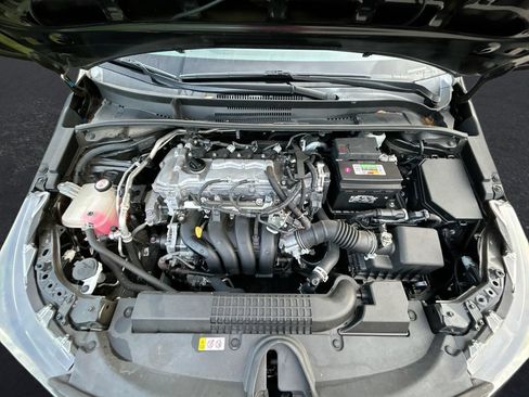 Used 2022 Toyota Corolla LE FWD image 30