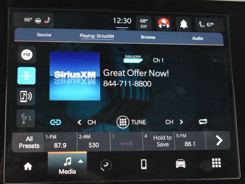 Used 2022 Jeep Grand Cherokee L Laredo w/ Luxury Tech Group I image 27