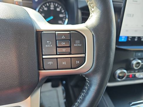 Used 2024 Ford Expedition XLT image 23